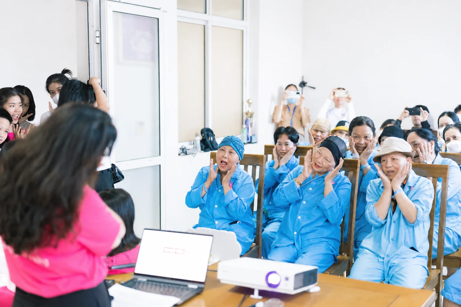 Các hoạt động cộng đồng của BCNV